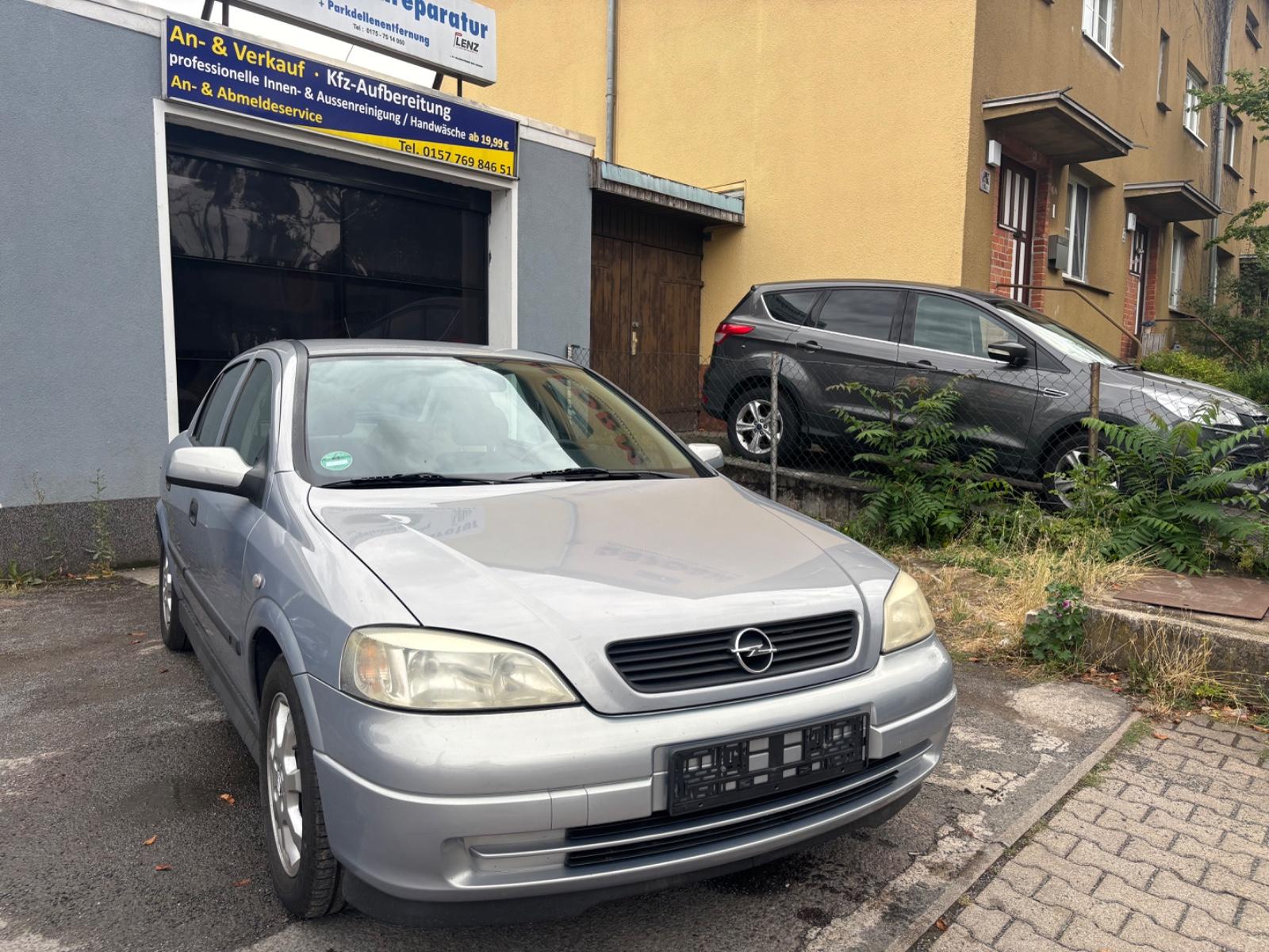 Opel Astra 1.6 Selection