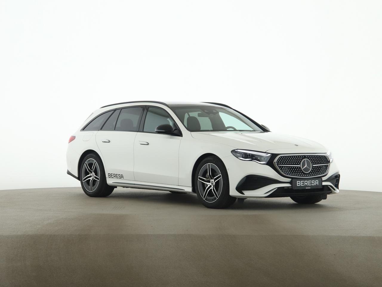 Mercedes-Benz E 220 d T AMG Digital Light Night Burmester MBUX