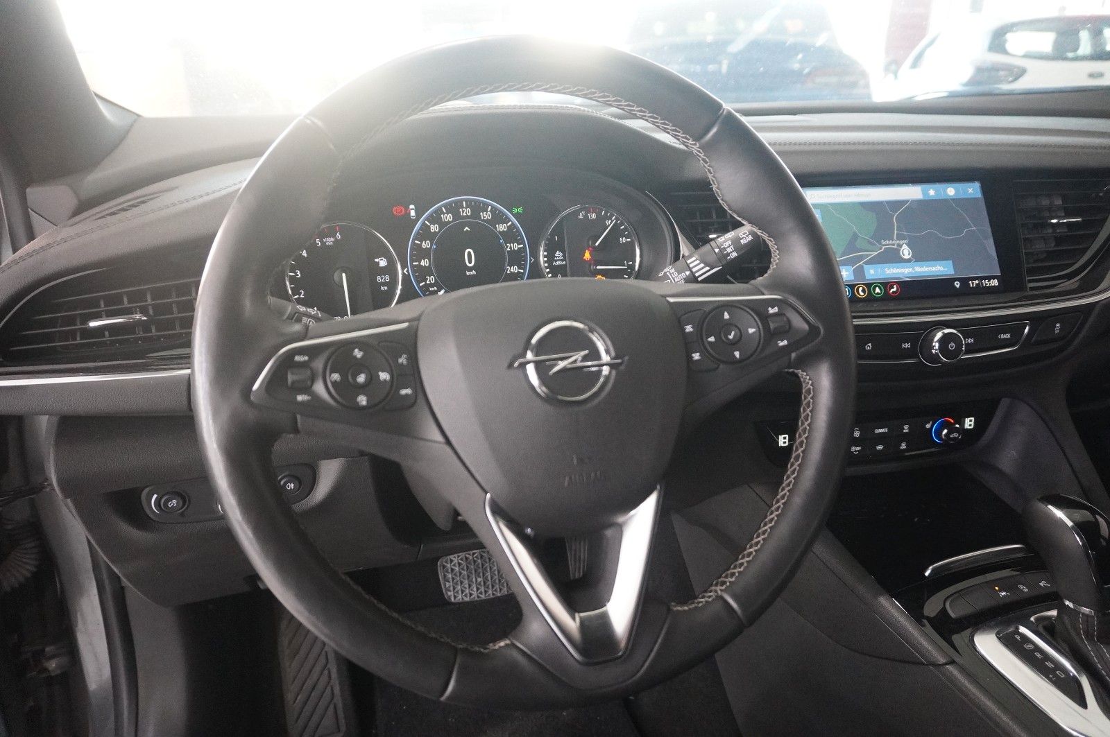 Fahrzeugabbildung Opel Insignia B ST 2.0D ELEGANCE NAVI/LED/KAMERA/DAB+
