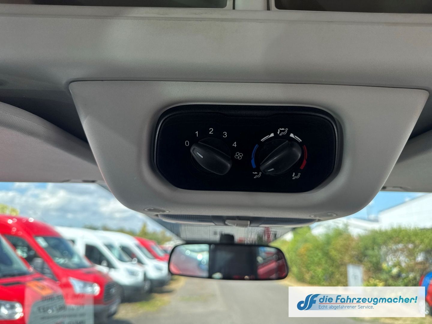 Fahrzeugabbildung Ford Transit Kombi 350 L3 Trend 2.2 TDCi DPF *7148 *K