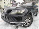 Volkswagen Touareg 4.2 V8 TDI 4Motion *BiXenon*Leder*Pano - Volkswagen Touareg V8tdi mit Diesel-Antrieb