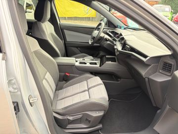 Bild 17 Opel Grandland (X) Grandland Elektro GS AT 73 kWh +NAVI+HUD+AHK+PDC