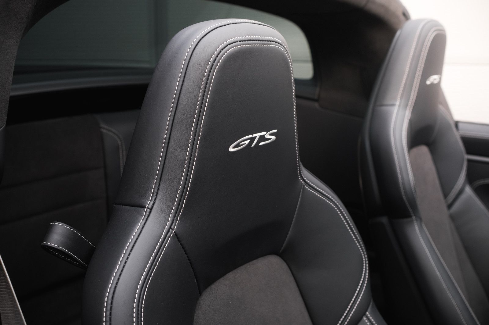 Fahrzeugabbildung Porsche 992/911 Targa 4 GTS-Lift-Inno-Burm.-Nachtsicht