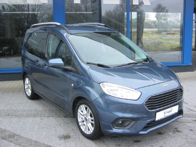 Ford Tourneo Courier Titanium