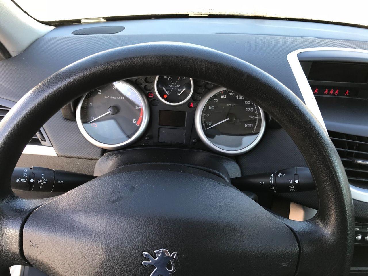 Peugeot 207 2013 — photo 12
