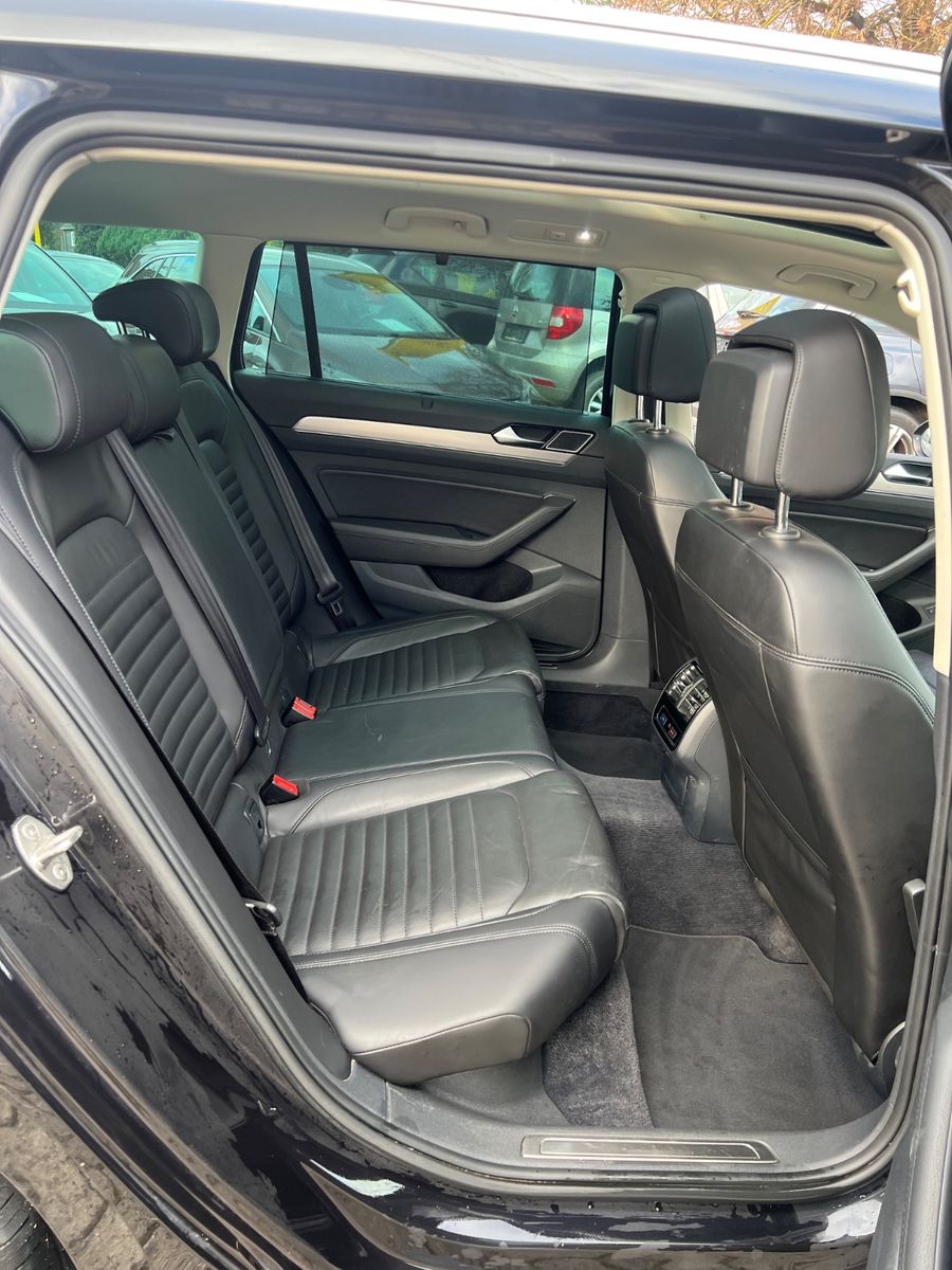 Fahrzeugabbildung Volkswagen Passat Variant Highline *DIGITALTACHO*CARPPLAY*