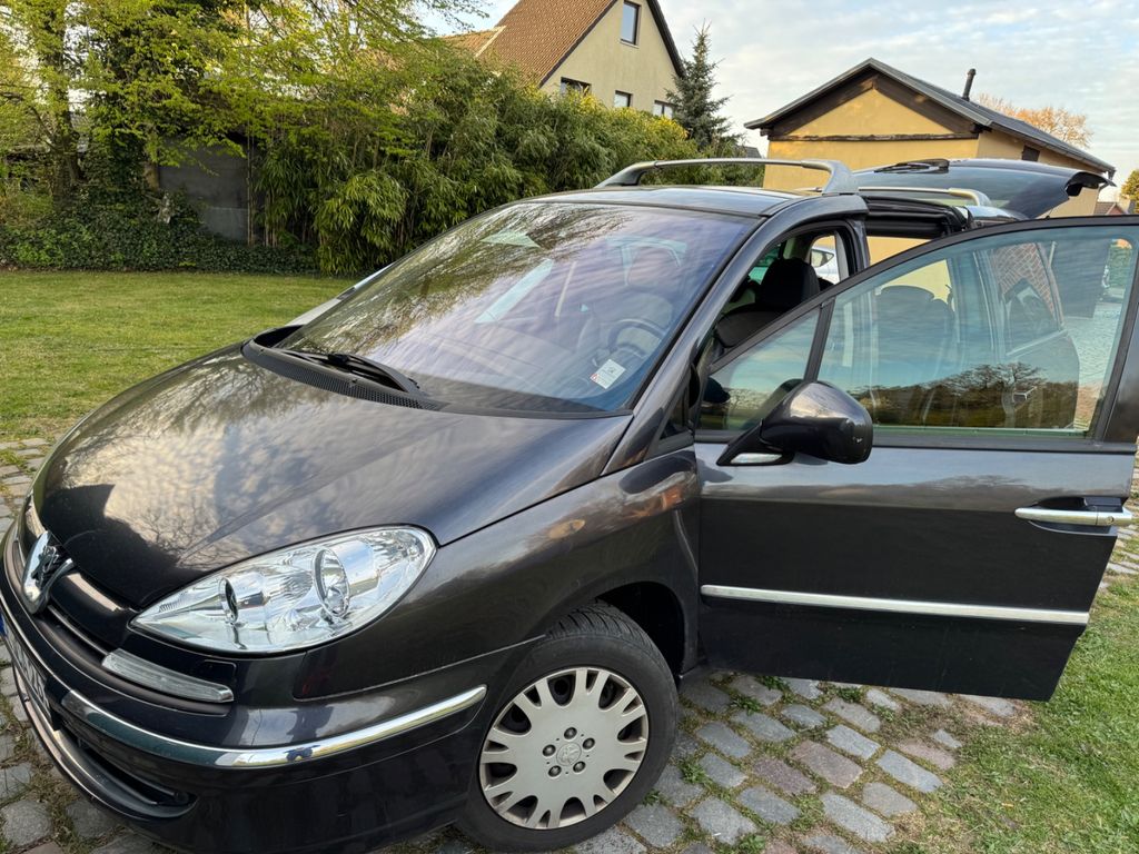 Peugeot 807