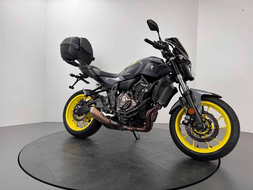 Fahrzeugabbildung Yamaha MT07 *TOP-ZUSTAND *1. HAND *REIFEN NEU