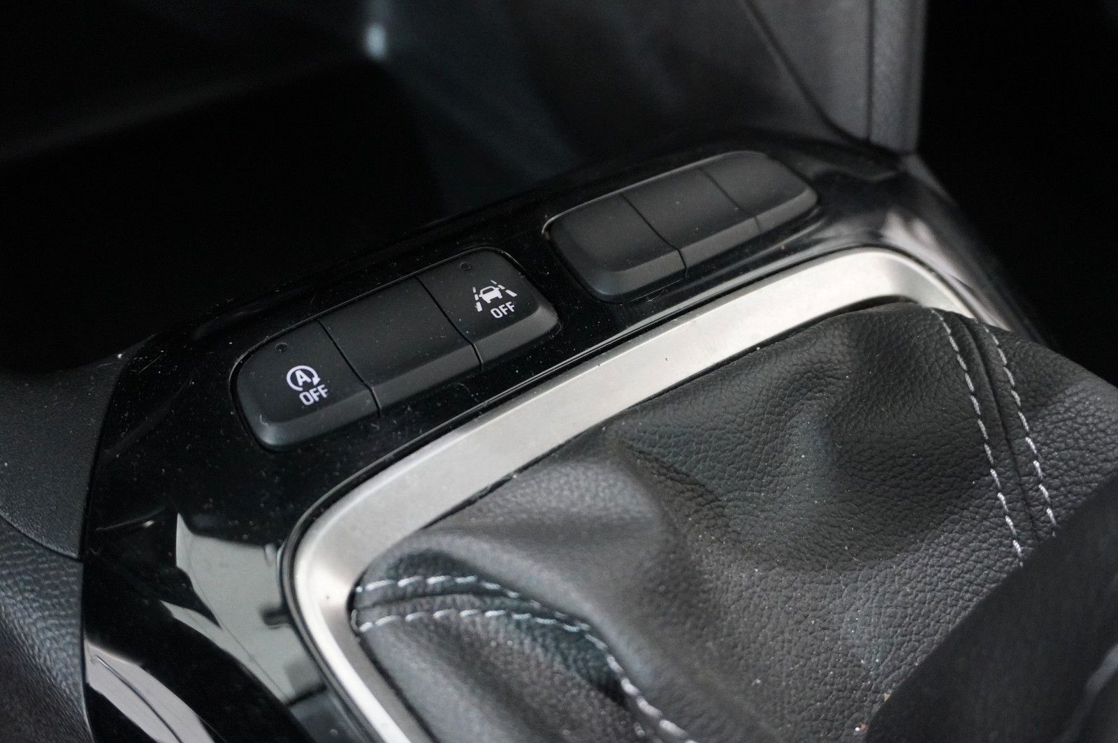 Fahrzeugabbildung Opel Corsa F 1.2 EDITION KLIMA/USB/TEMP./BT