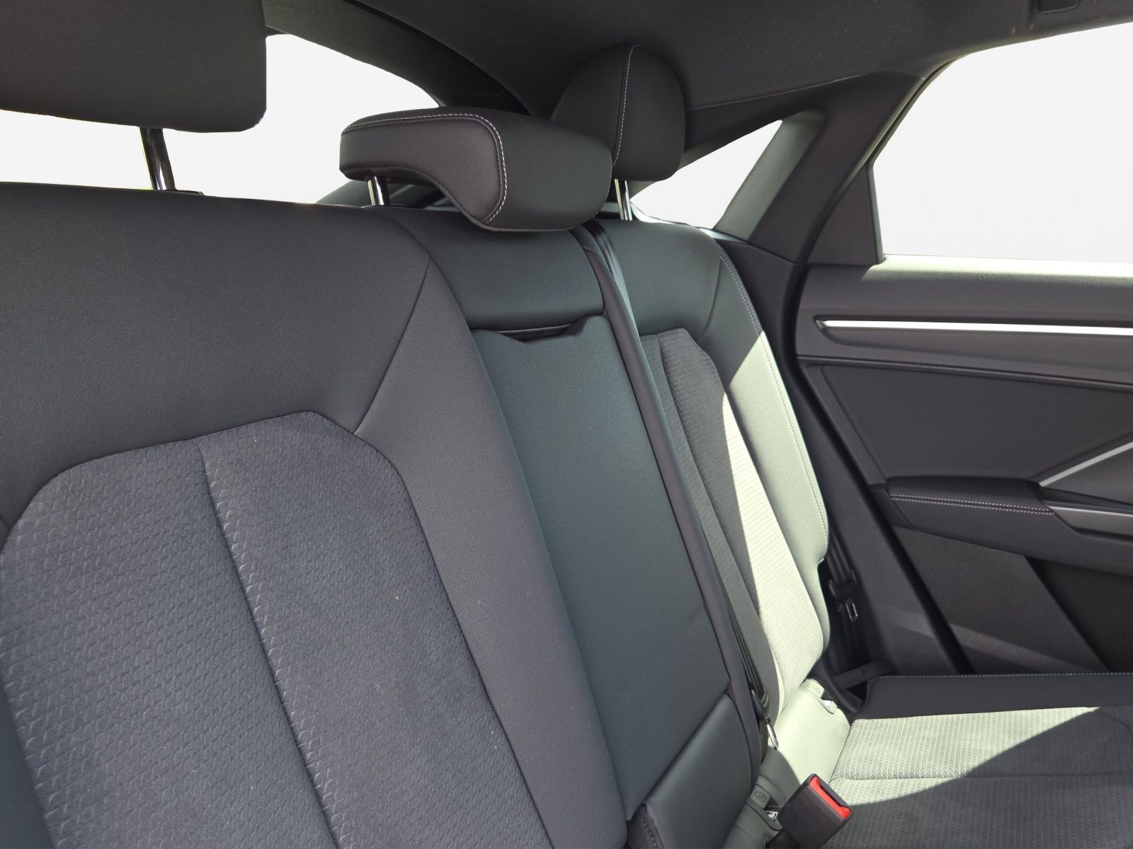 Audi Q3 Sportback 40 TDI qu S line*Navi*LED*SONOS*AHK foto 17