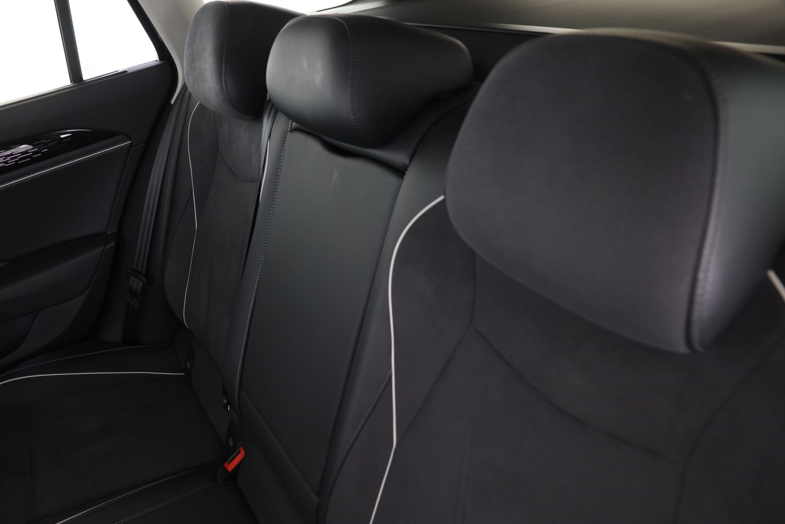 Volkswagen Passat - Bild 13