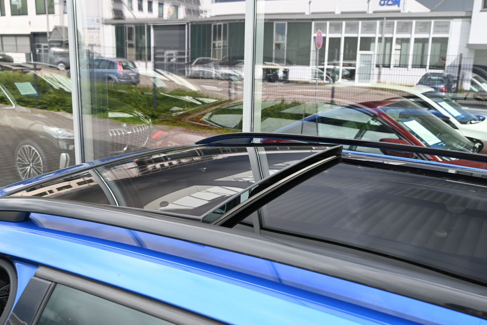 Fahrzeugabbildung SKODA Octavia 2.0 TDI Green tec DSG RS Combi °AHK°STHZ