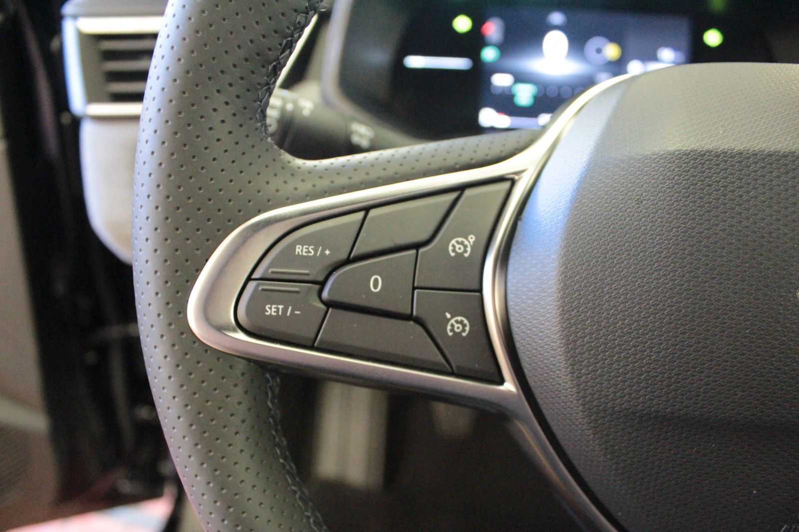 Fahrzeugabbildung Renault Clio TCe 90 Techno *Winter-*&*Look-Paket*