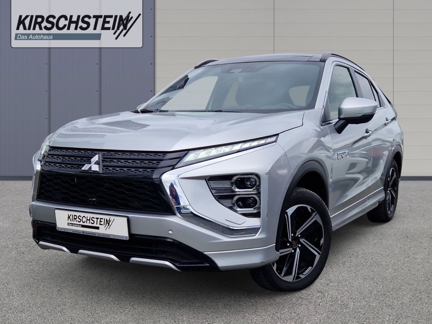 Mitsubishi Eclipse Cross Plug-In Hybrid Top WR Leder Head-U