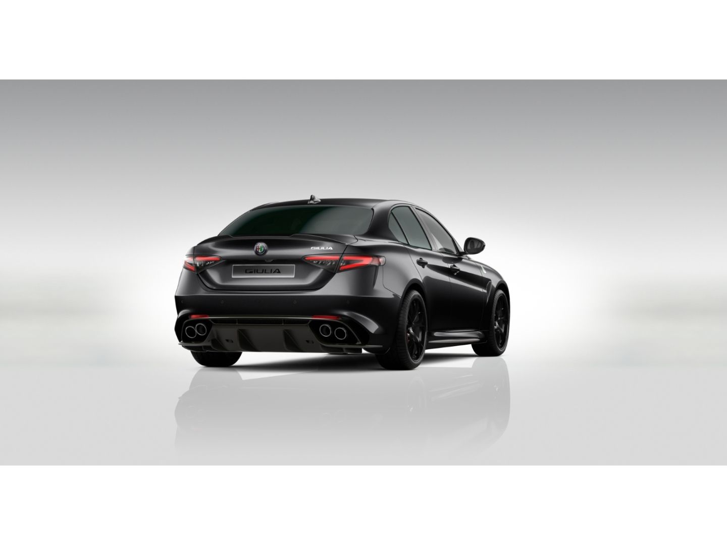 Fahrzeugabbildung Alfa Romeo Giulia Quadrifoglio 2.9 V6 Bi-Turbo - Akrapovic