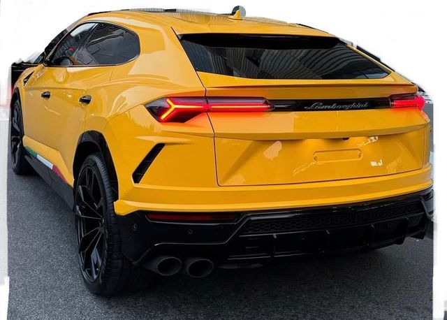 Lamborghini Urus 4.0 V8 PHEV SE 799PS YELLOW BLACK READY