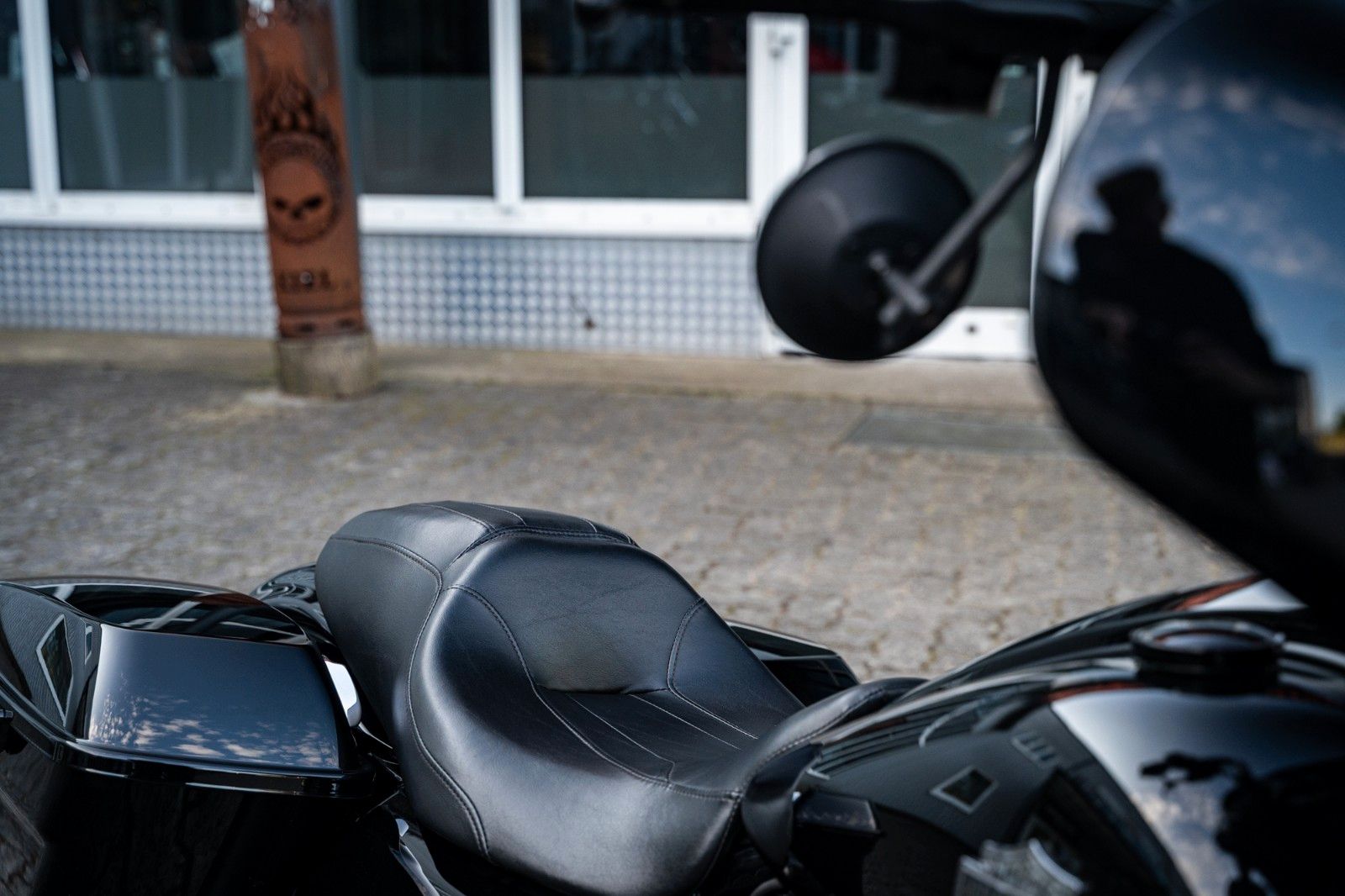 Fahrzeugabbildung Harley-Davidson STREET GLIDE SPECIAL 114 CUI - JEKILL & HYDE -