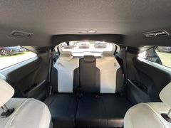 TOYOTA Sienna Hybrid XLE 7-Sitzer