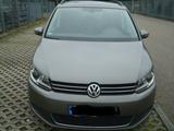 Volkswagen Touran 1.4 TSI DSG Conceptline Conceptline - Volkswagen Touran Conceptline mit Benzin-Antrieb