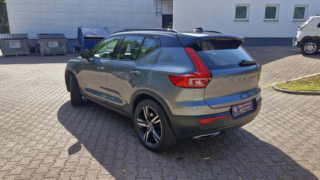 Autohaus Zimpel - Volvo XC40 2.0 AWD R-Design AHK+Winterräder+Pano-dach - Bild 5 Autohaus Zimpel - Volvo XC40 2.0 AWD R-Design AHK+Winterräder+Pano-dach - Bild 5