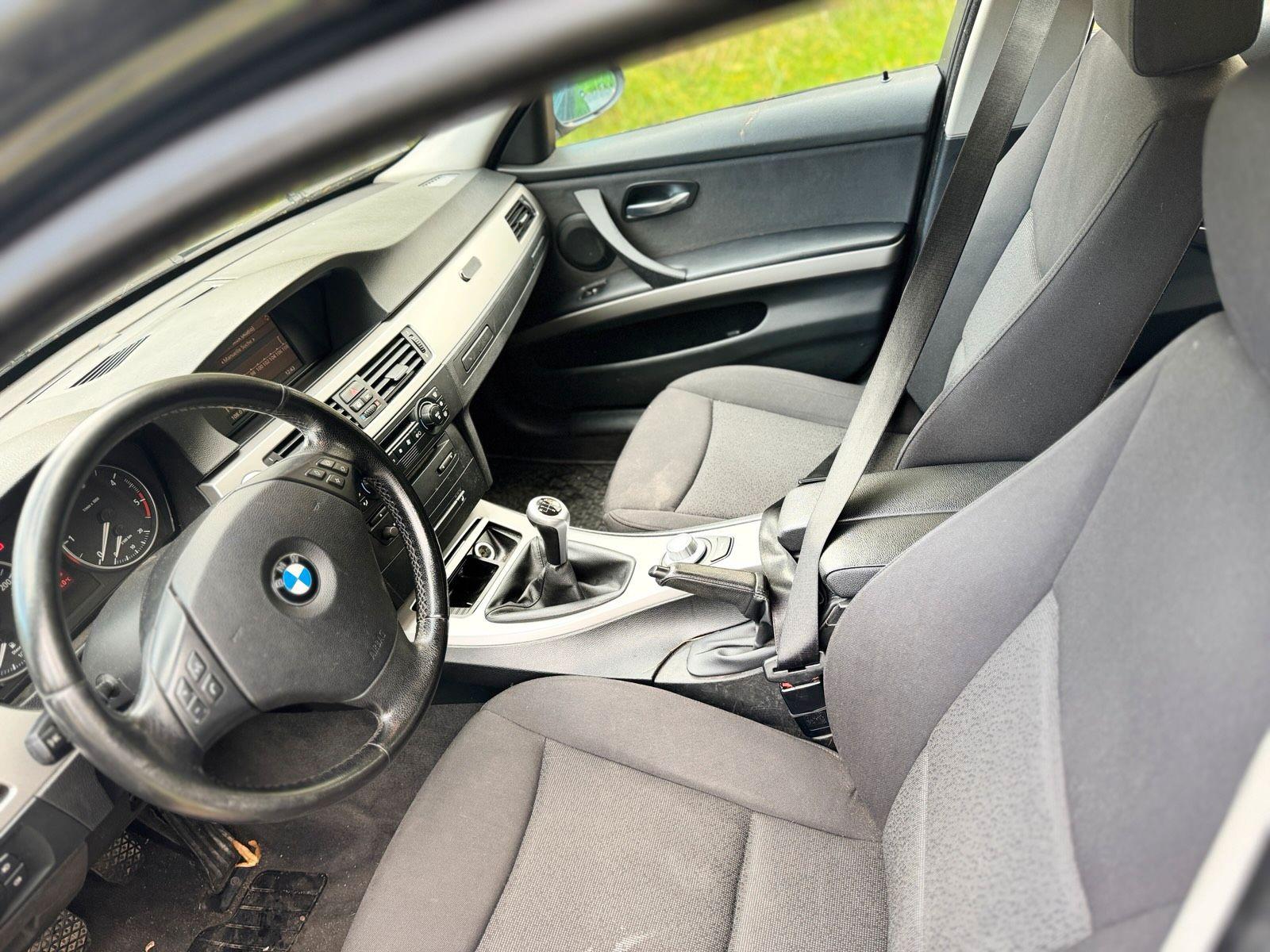 BMW 320 2006 — photo 7