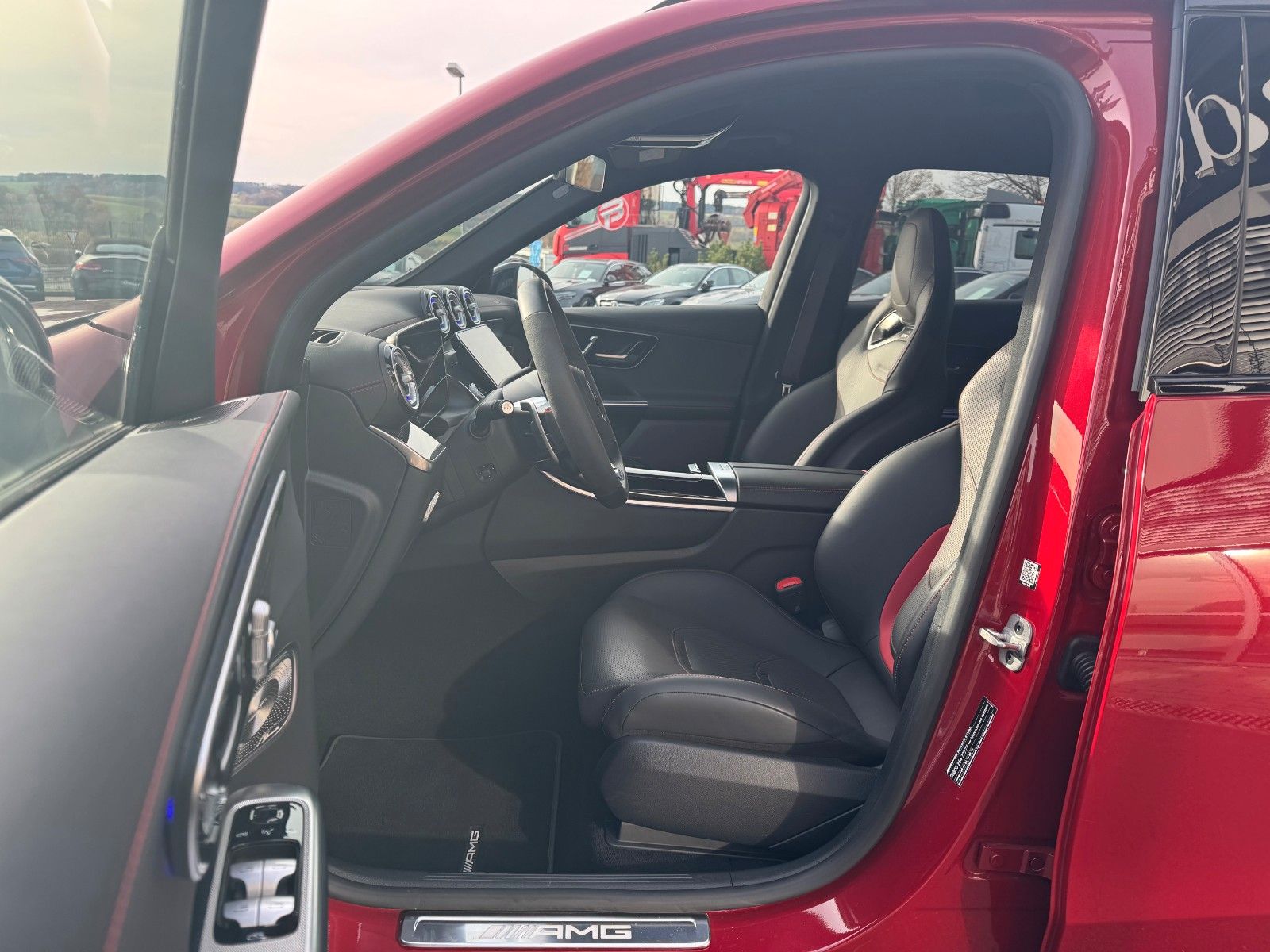 Fahrzeugabbildung Mercedes-Benz GLC 63 AMG E Carbon+Burm3D+DriversP+Memory