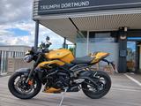 Triumph Street Triple 765 RS - Offers