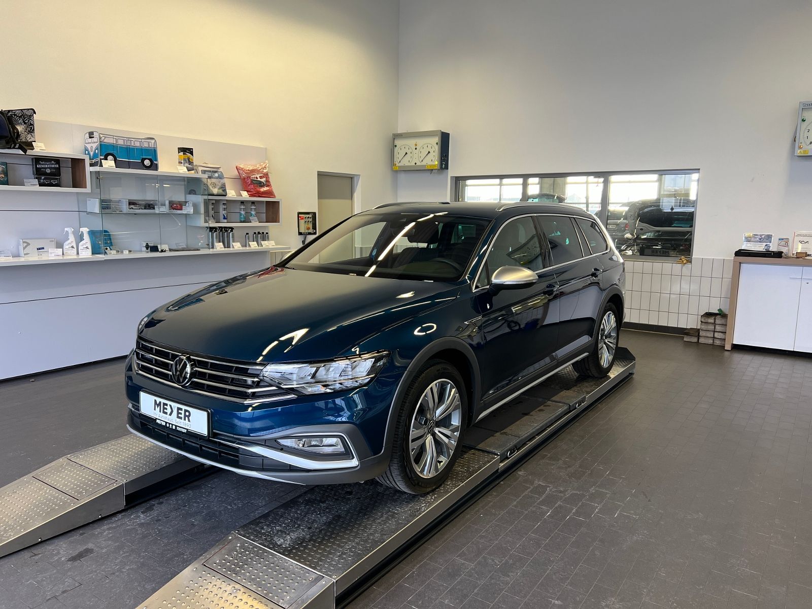 Fahrzeugabbildung Volkswagen Passat Alltrack Variant 2.0 TDI DSG 4MOTION *AHK
