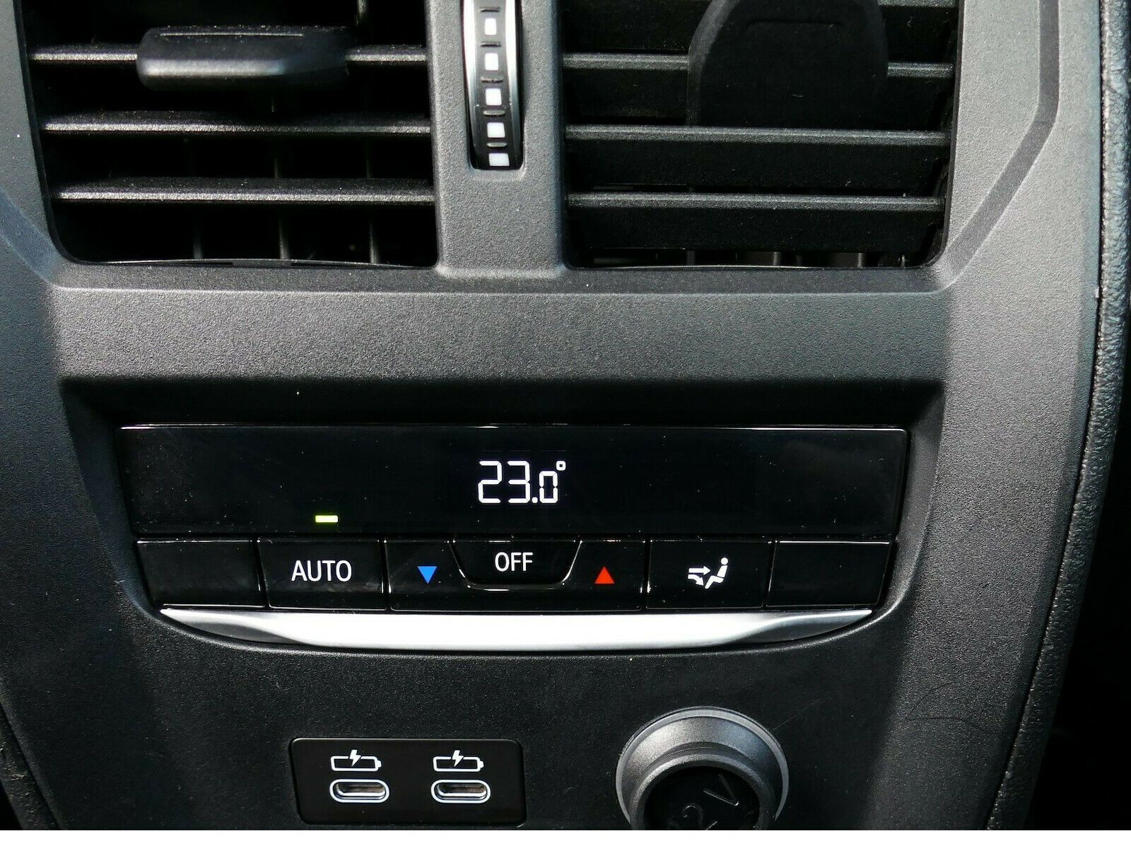 BMW 318i Touring Sport+ M Shadow Sound Driving SAG foto 15