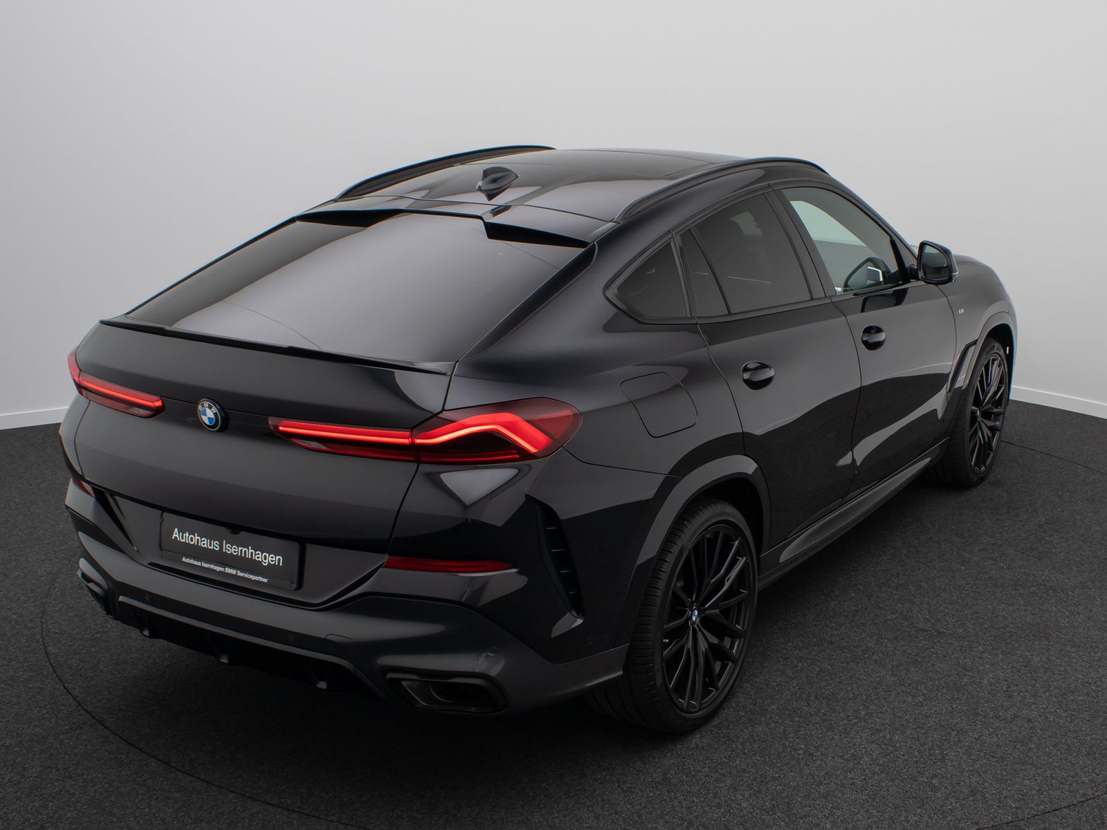Fahrzeugabbildung BMW X6 M50i 360&deg;Laser DAB H/K Panoram Individual 22"