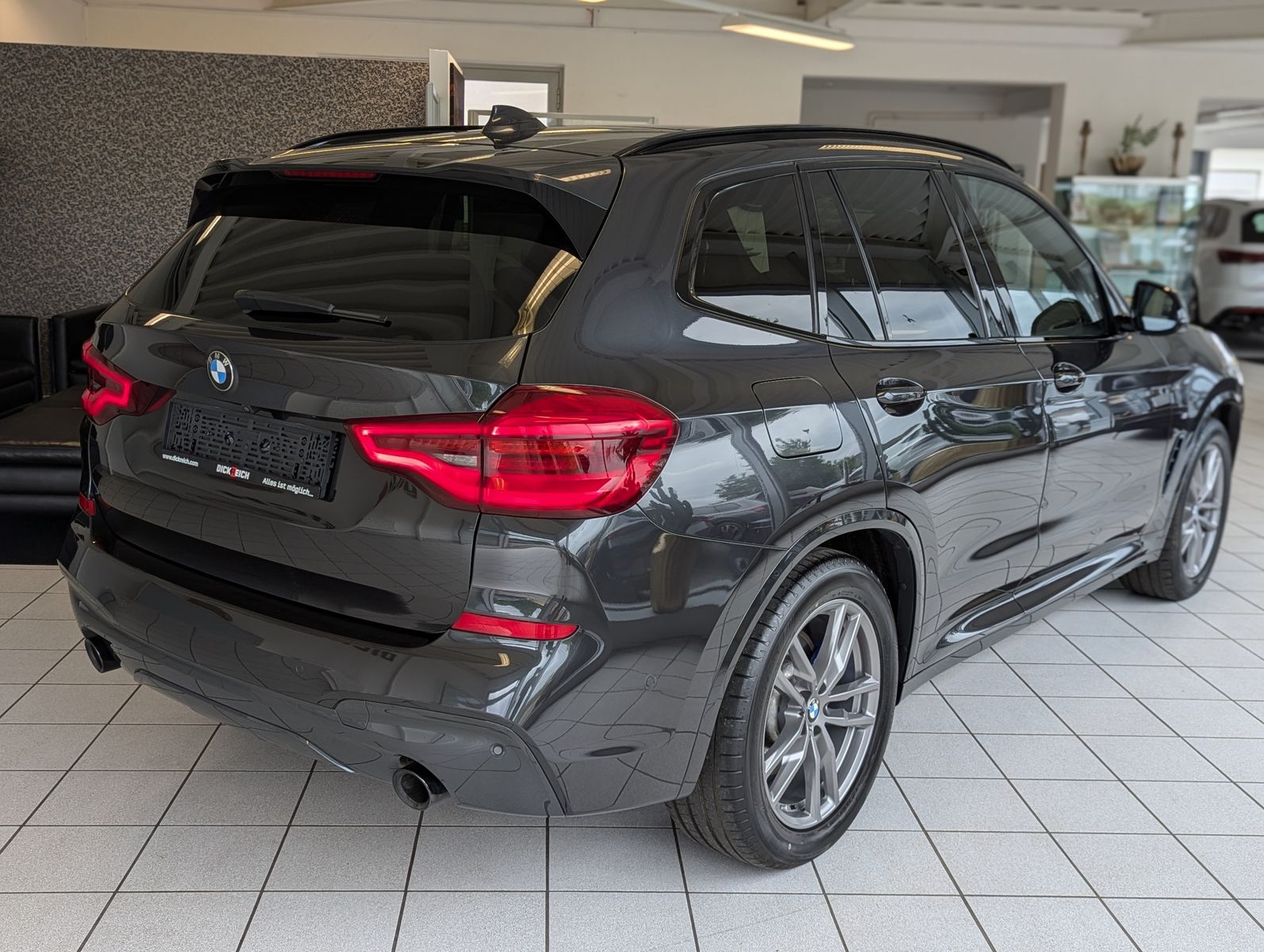 BMW X3 xD 30 d M-Sport Pano HUD ACC Harman H/K AHK - Image 7