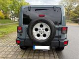 Jeep Wrangler 2.8l CRD Unlimited Sahara Automatik... - graue Jeep Wrangler