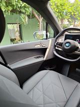 BMW iX xDrive40 - - BMW iX von privat