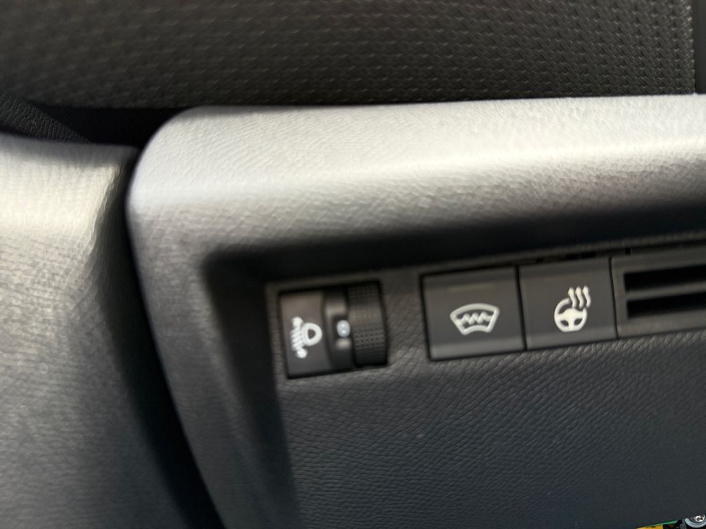Fahrzeugabbildung Citroën C4 Hybrid 145 MAX
