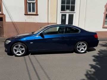 BMW 325 - 8