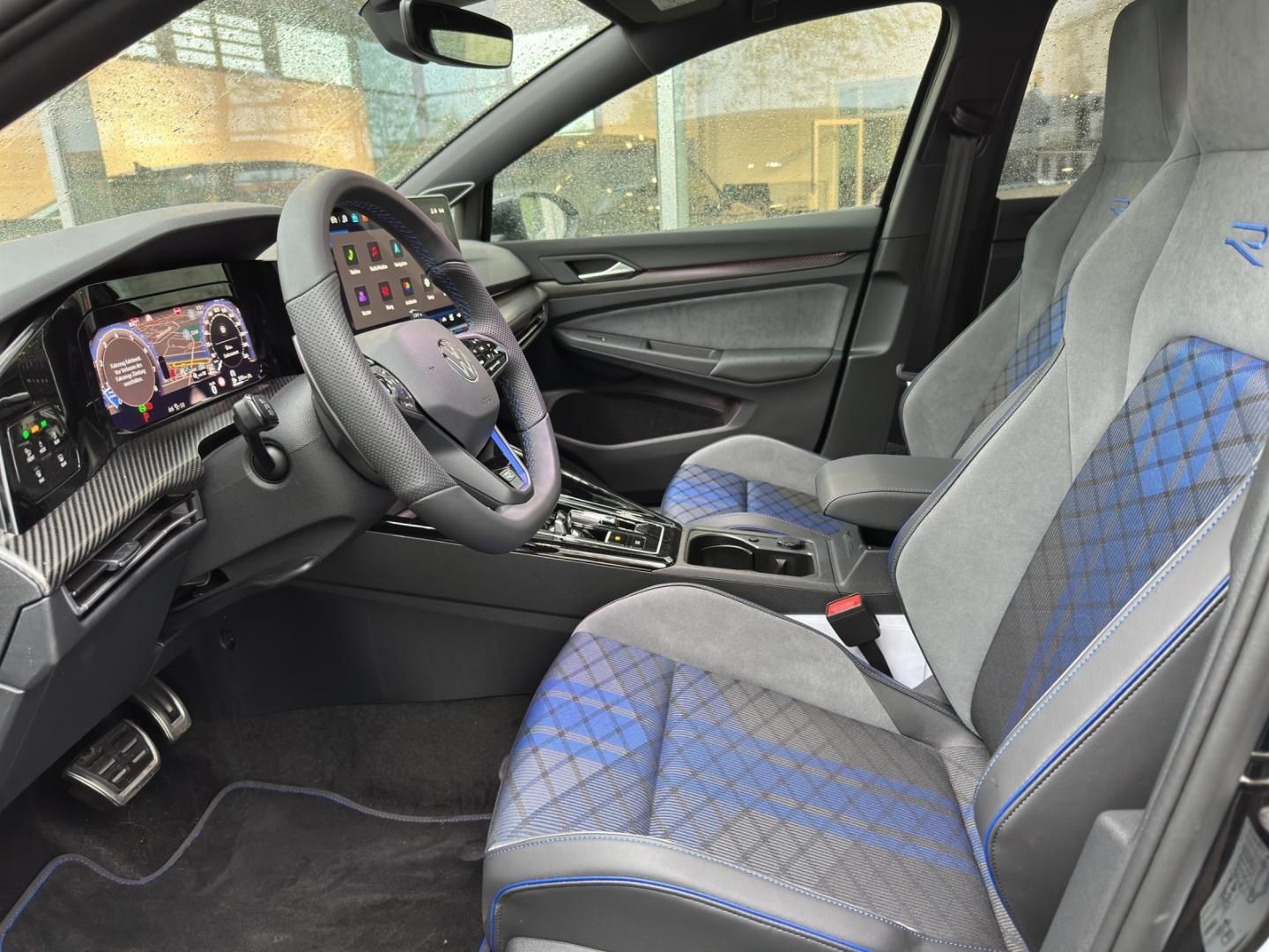 Fahrzeugabbildung Volkswagen Golf R R,R-Abgasanlage,IQ-Light,19",Soundsystem