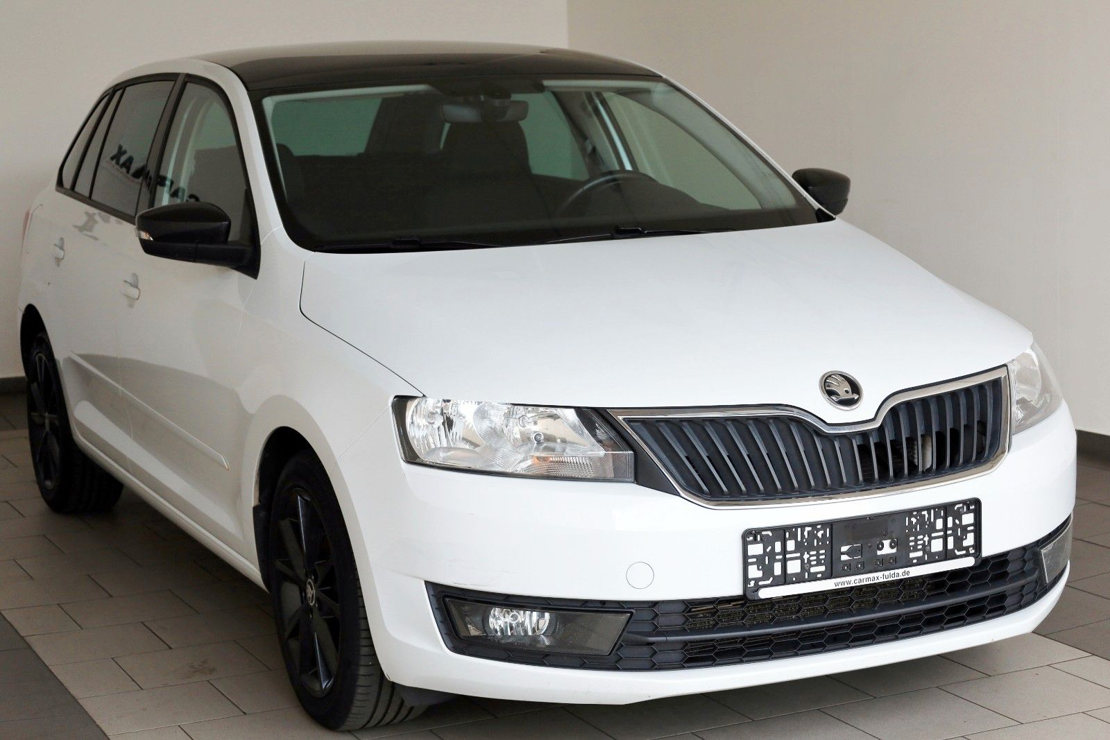 Fahrzeugabbildung SKODA Rapid Spaceback Ambition Navi,Panorama,SH,PDC
