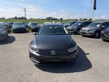 Volkswagen Passat - 2