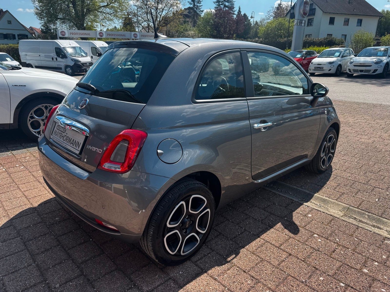 Fahrzeugabbildung Fiat 500 1.0 GSE Hybrid CLUB 70PS
