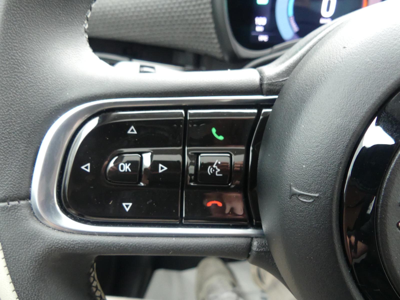 Fiat 500e La Prima by Bocelli 87KW PANO/LED/KAM/ACC