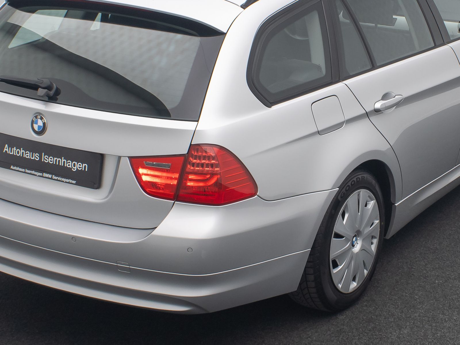 Fahrzeugabbildung BMW 320d Tempomat Xenon PDC NaviBusiness Standhzng