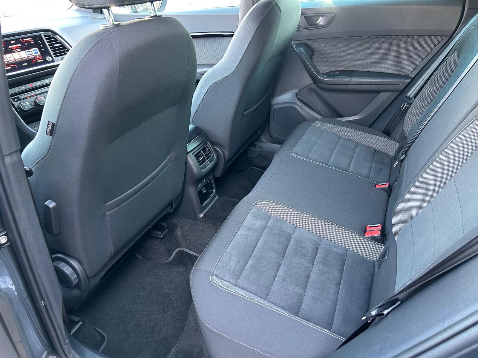 Fahrzeugabbildung SEAT Ateca Xcellence°DSG°AHK°1.Hand°Standheizung°LED°