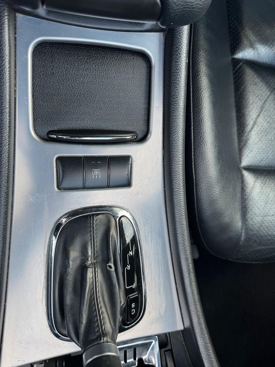 Mercedes-Benz 220 2004 — photo 12