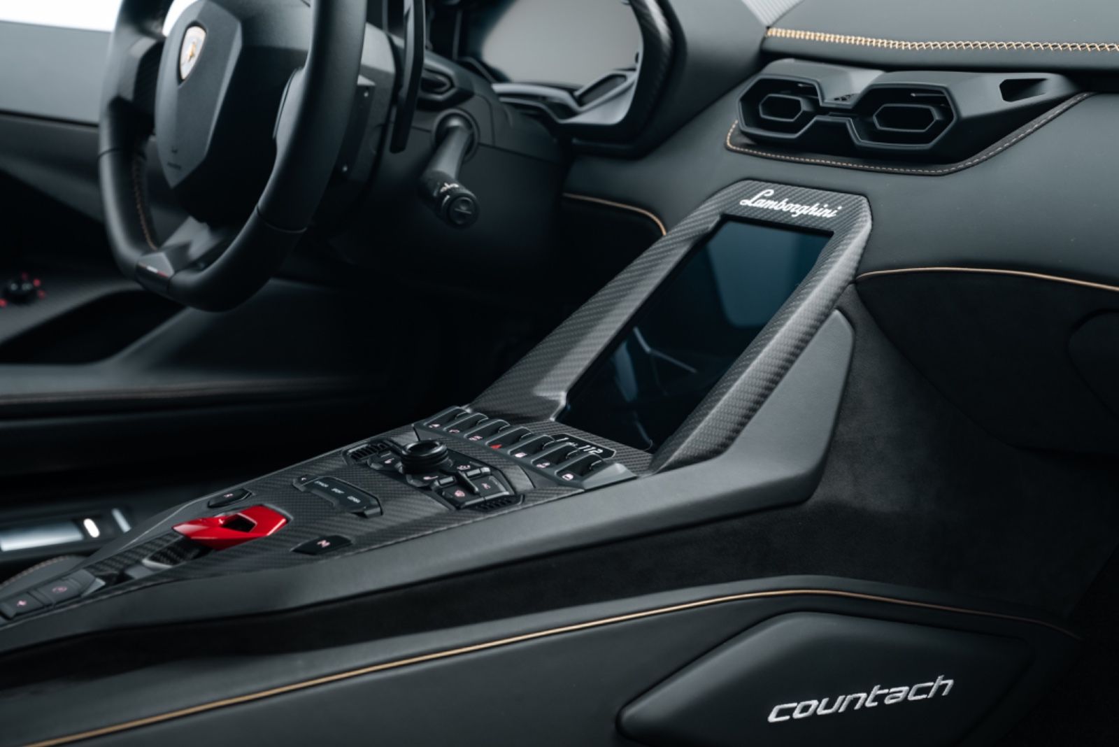 Fahrzeugabbildung Lamborghini Countach LPI 800-4 1of112/CARBON/LIFT