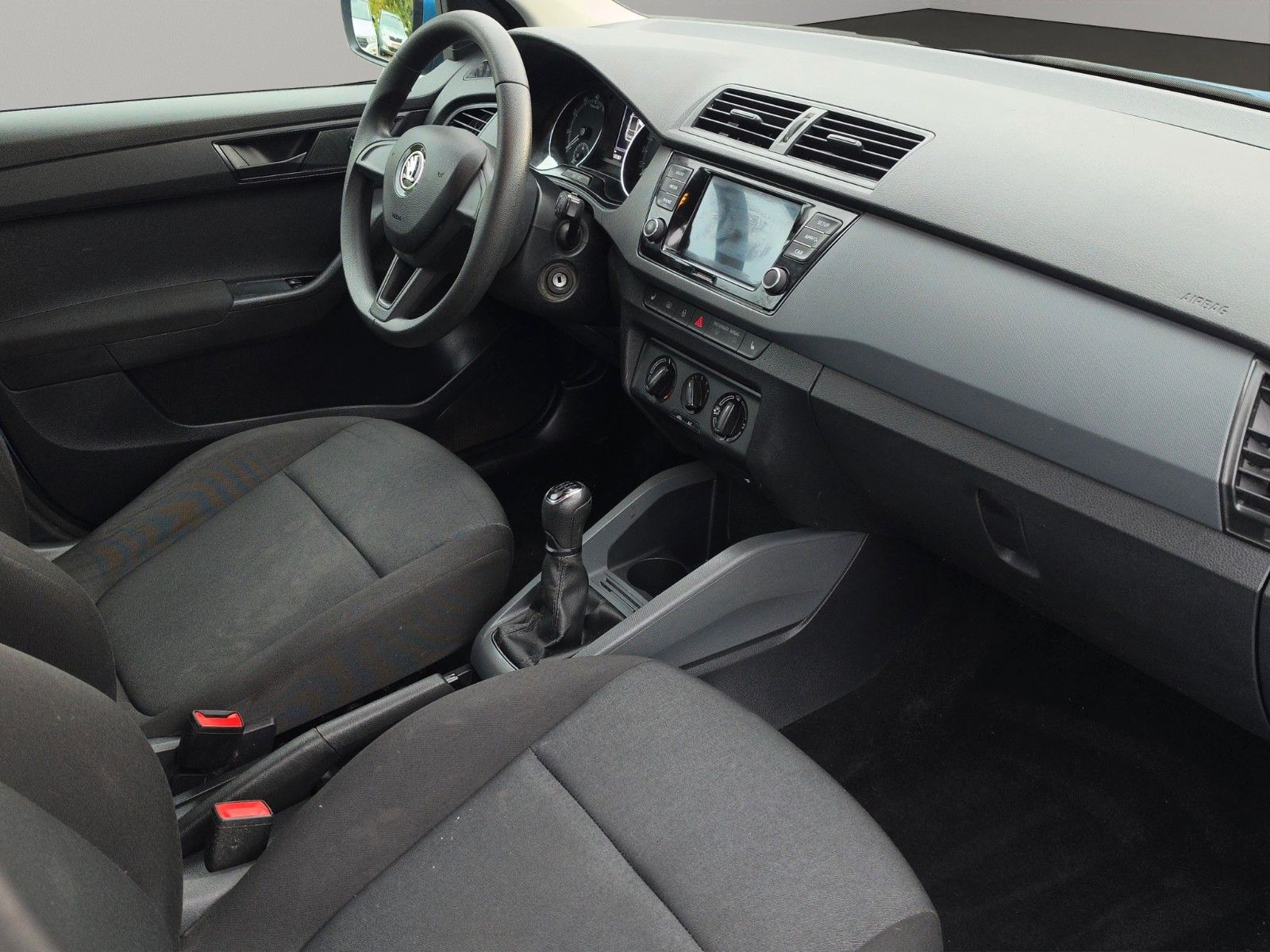 Fahrzeugabbildung SKODA Fabia Combi Cool Plus CarPlay