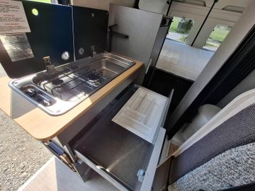 HYMER  ERIBA  HYMERCAR Redwood 601 Trail AHK Lithium LED Schwenkbad