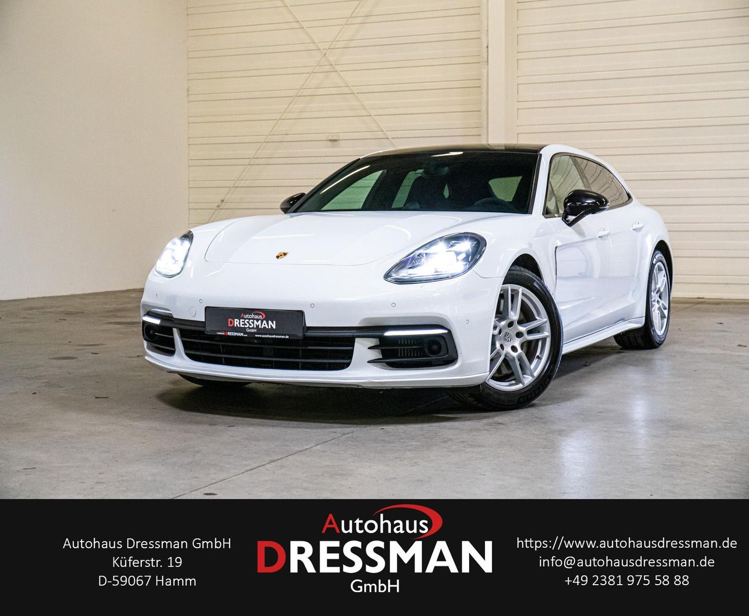PORSCHE Panamera