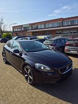 Volvo V40 Momentum+KAMERA+XENON+NAVI - gebrauchte Volvo V40 aus dem Jahr 2012