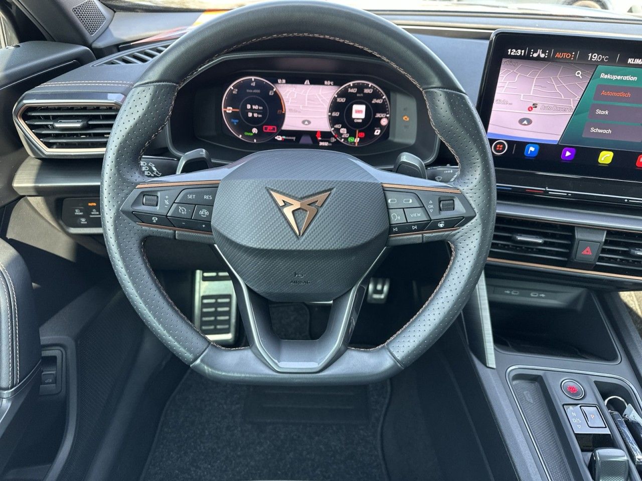 Fahrzeugabbildung CUPRA Formentor VZ 1.4 e-Hybrid 245 PS DSG - mit KI generiert/bearbeitet