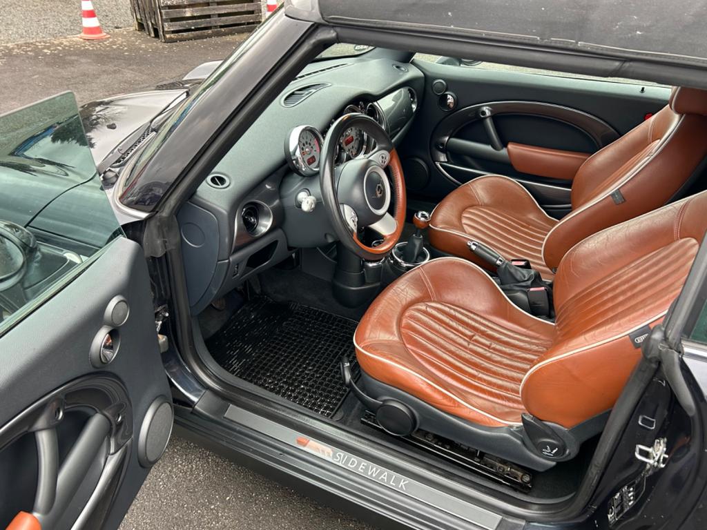 MINI Cooper Cabrio